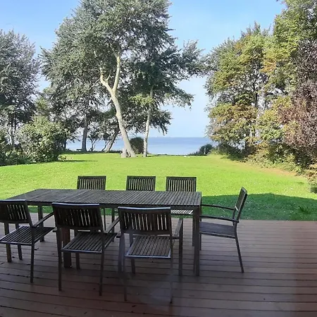 Apartment Ferienhaeuser Boddenstrand Wiek auf Ruegen